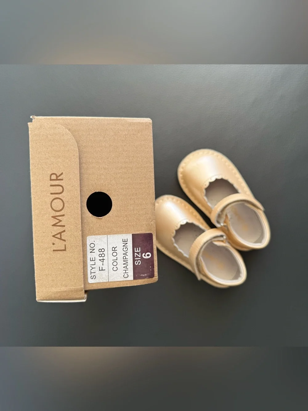 L’Amour Toddler Girl Shoes (Size 6)
